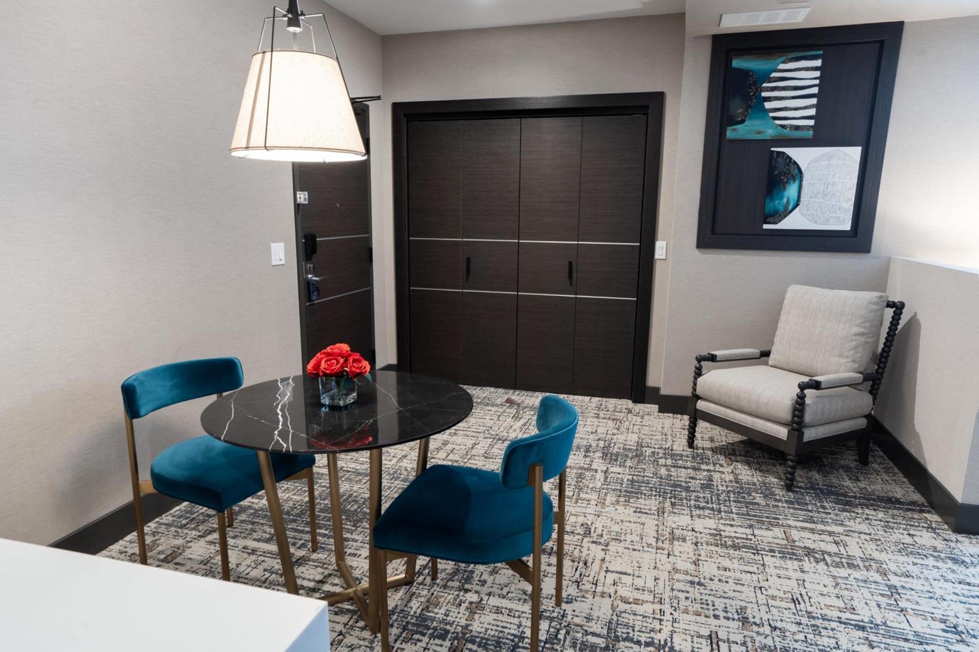 Springhill Suites By Marriott Chicago Chinatown Екстериор снимка